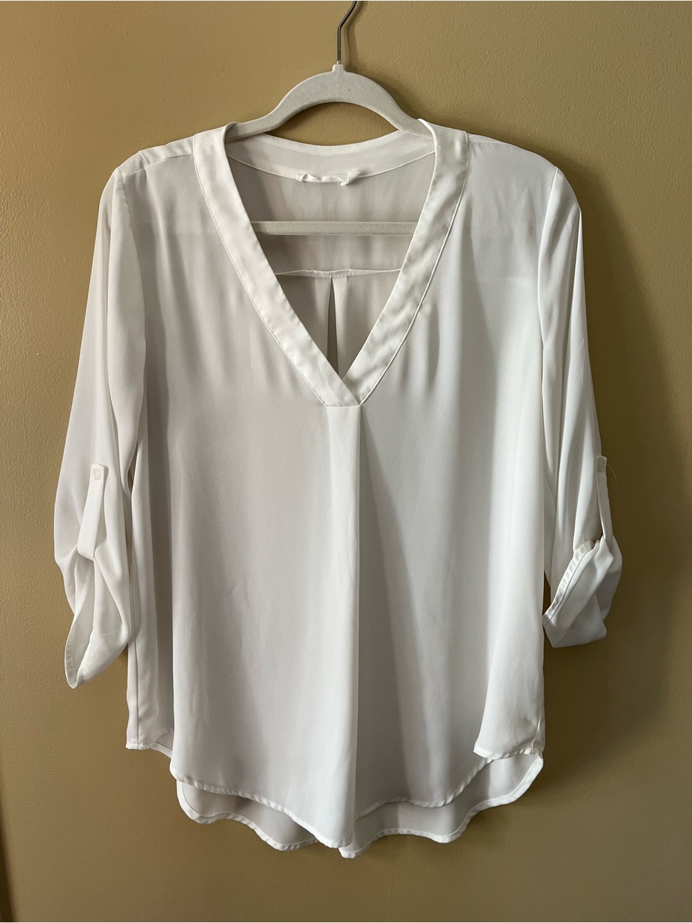 Lush White V-Neck Roll-Tab Blouse